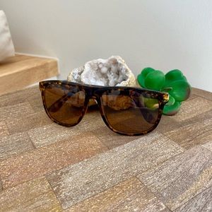 Awesome Pair Of Tortoiseshell IHNK Brand Sunglasses